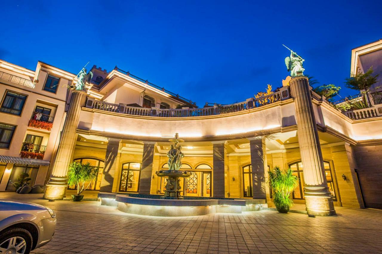 Sanya Yalong Bay Sintra Suites Hotel Bagian luar foto